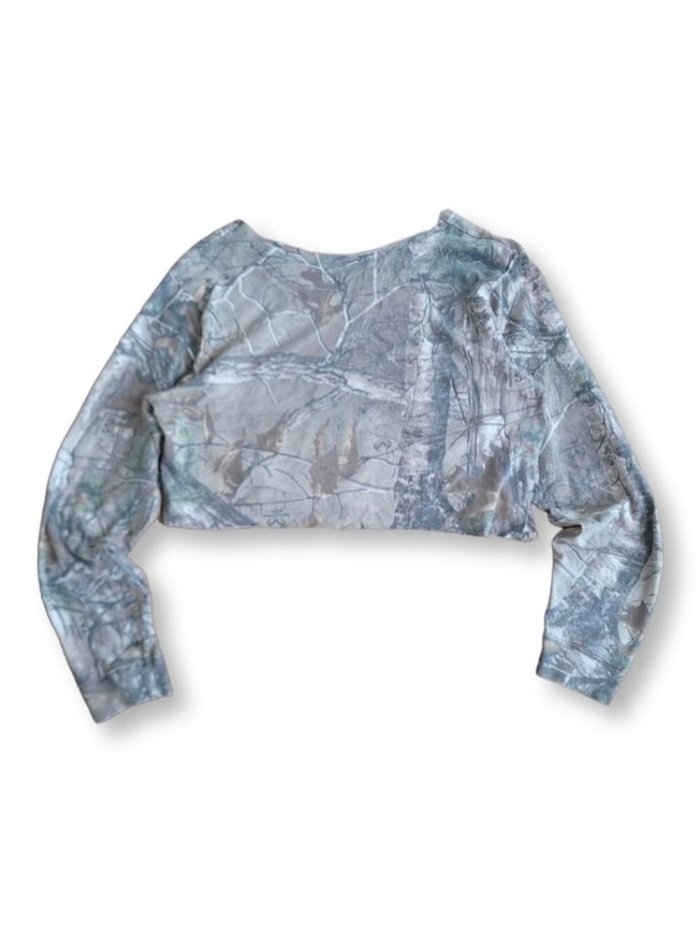 Realtree Camouflage Hunting Cropped Long Sleeve Graphic T-Shirt (OS)